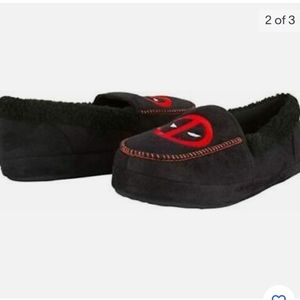 NWOT Deadpool Slippers Sz Medium